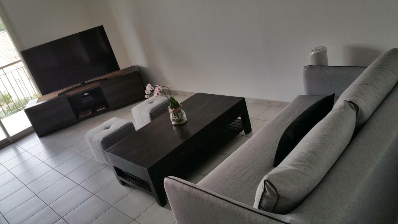 Апартаменти Apt 50M2 Avec Balcon Tout Equipe Proche D'Avignon Перн-ле-Фонтен Екстер'єр фото